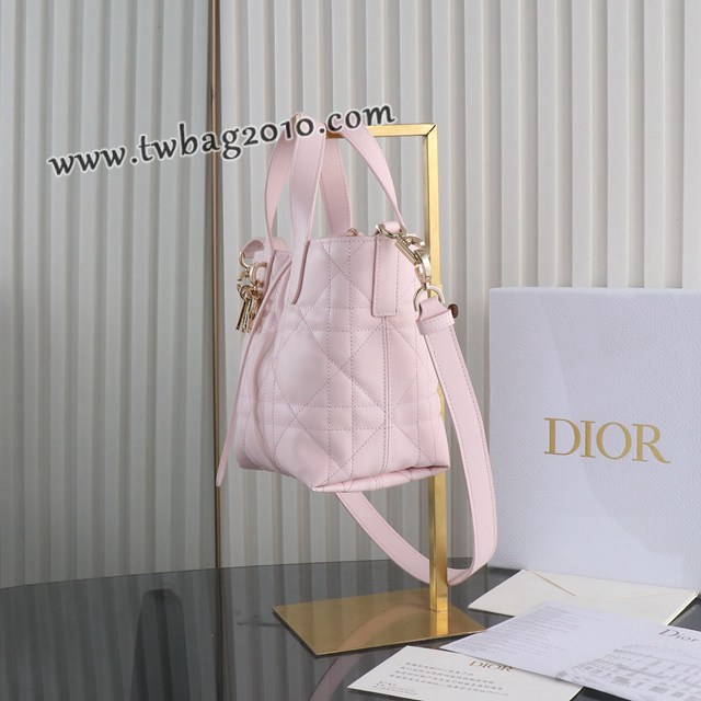 Dior专柜新款迪奥高仿原单原厂级Toujours竖版系列小号粉色M2835菜篮子 djfk1454